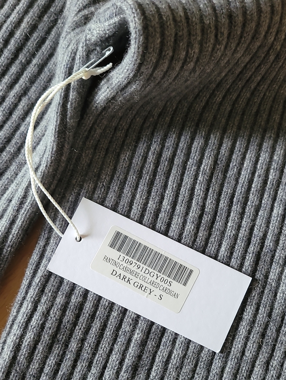 Reformation Fantino Cashmere Cardigan - Picture 3 of 11